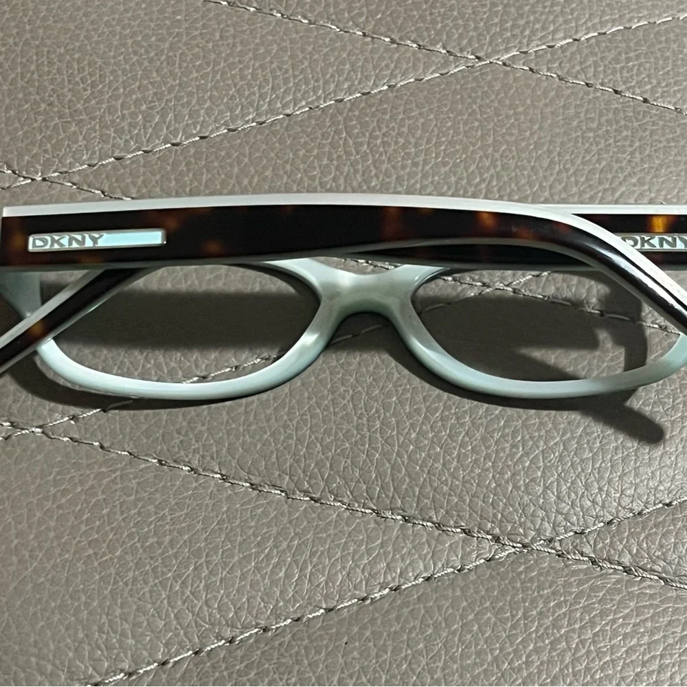 DKNY Brown Classic Glasses with Tortoiseshell Pattern
